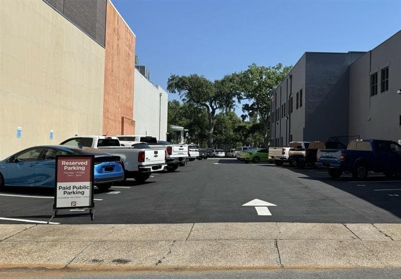 P2616 | Alley Lot